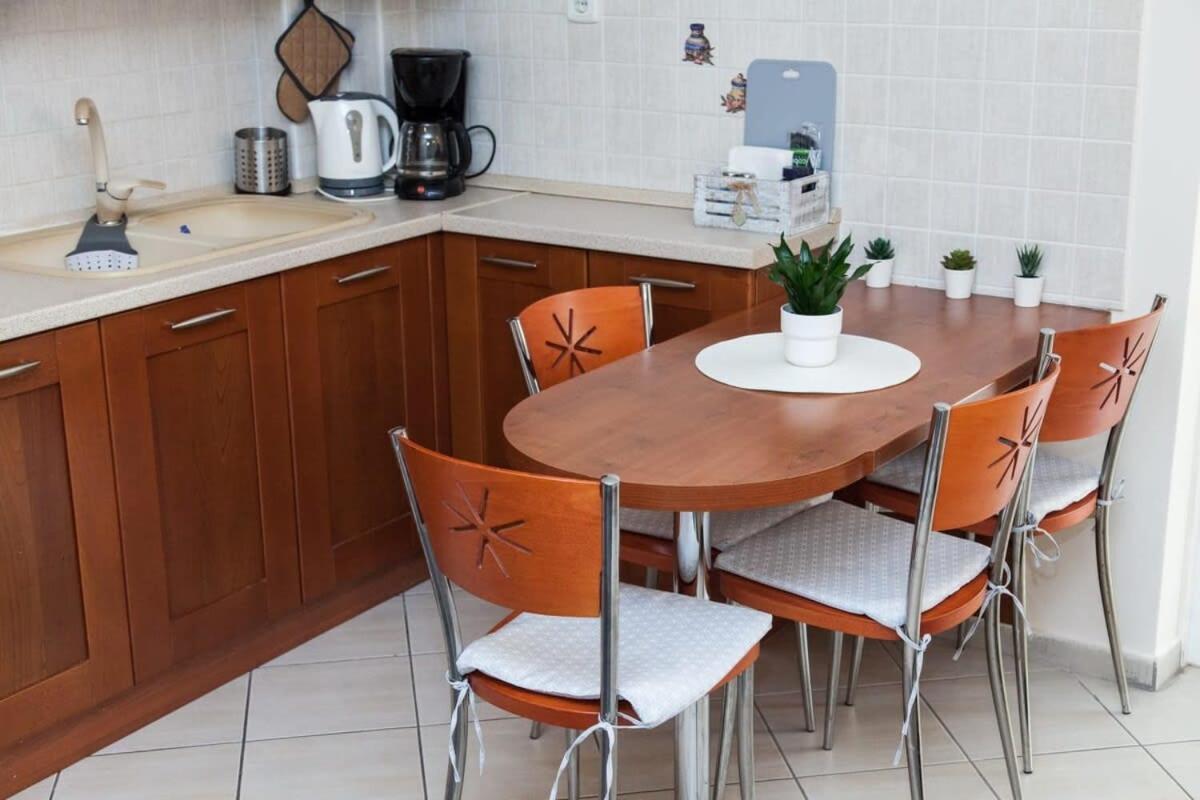 Lovely Apt In Peristeri Αθήνα Εξωτερικό φωτογραφία