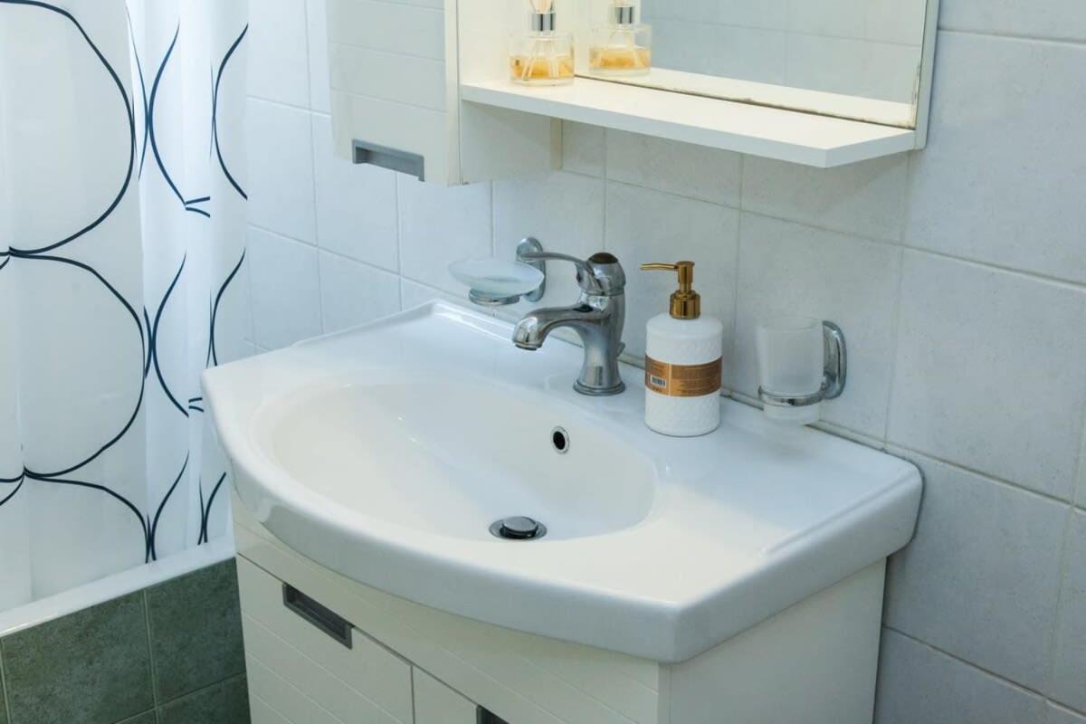 Lovely Apt In Peristeri Αθήνα Εξωτερικό φωτογραφία